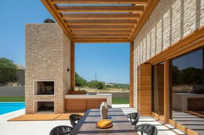 Bazen u objektu Luxury Villa Silence with Heated Pool ili u blizini