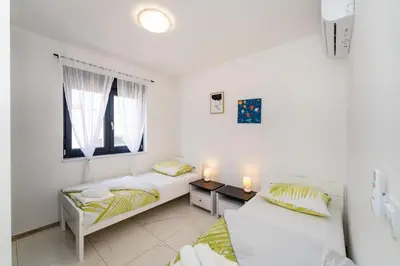 Krevet ili kreveti u jedinici u objektu Villa Essenza Mare in Vodice with private pool & pet friendly - only 650 meters from the beach