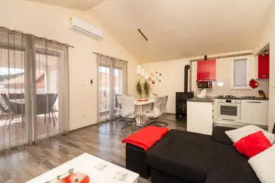 Kuhinja ili čajna kuhinja u objektu Apartments Anita Tribunj