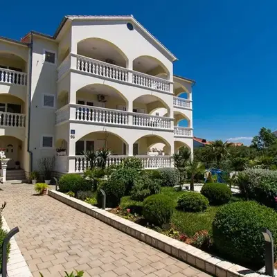 Apartments Kendes