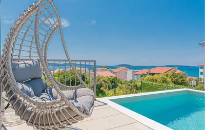 Bazen u objektu Beautiful Home In Zaboric ili u blizini