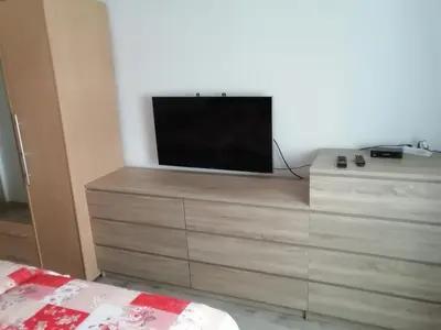 TV i/ili zabavni centar u objektu Mimi