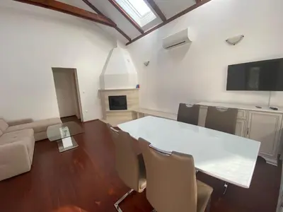TV i/ili zabavni centar u objektu Lucich Apartments Srima