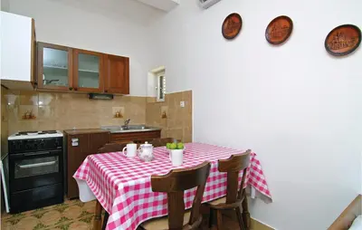 Kuhinja ili čajna kuhinja u objektu Apartment Obala Morinje I