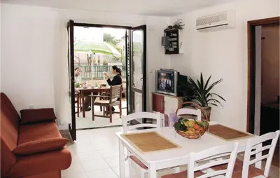 TV i/ili zabavni centar u objektu Holiday Home Jadrija Iv Iii