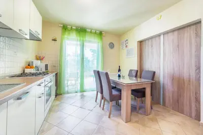 Kuhinja ili čajna kuhinja u objektu Apartment Luna