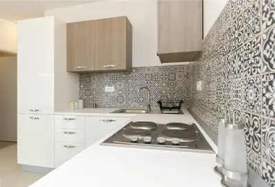 Kuhinja ili čajna kuhinja u objektu Apartments Tribunj Mali mago