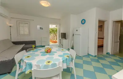 Kuhinja ili čajna kuhinja u objektu Apartments Tribunj Mali mago