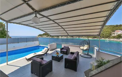 Bazen u objektu Amazing Home In Razanj ili u blizini