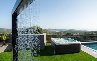 Bazen u objektu Beautiful Home In Jarebinjak ili u blizini