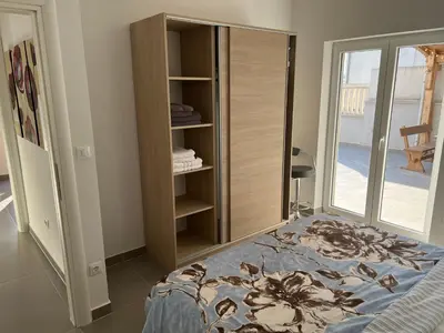 Krevet ili kreveti u jedinici u objektu Villa Pina Tisno Apartment Luca 4-6 Pers