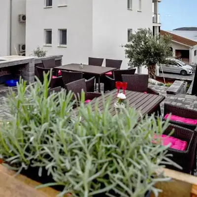 2 Bedroom Lovely Apartment In Sibenik