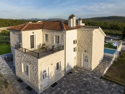 Bazen u objektu Whitestone Villa ili u blizini