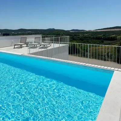 Bazen u objektu Villa Velim - Stunning view & Heated private pool ili u blizini