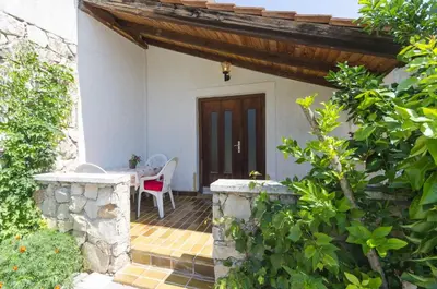 Vrt u objektu Apartments Vesna with pool