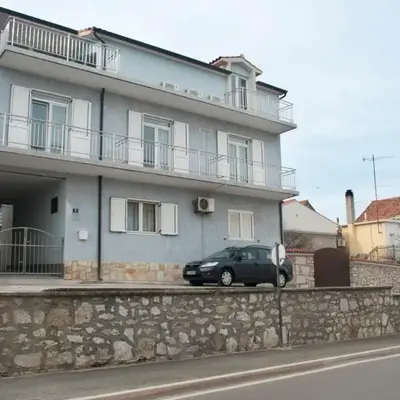Apartment and Room Zoran