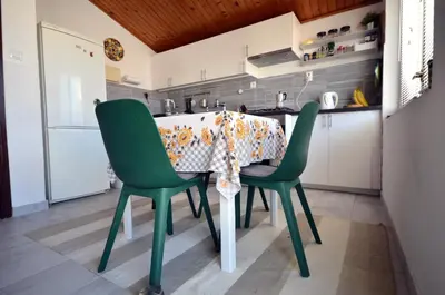 Kuhinja ili čajna kuhinja u objektu Blue Sky Apartment Primosten