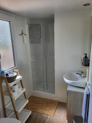 Kupaonica u objektu Mobilheim ANDREA wunderschöne Ferienwohnung direkt am Meer