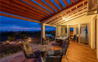 Balkon ili terasa u objektu Awesome Home In Krkovic With Sauna