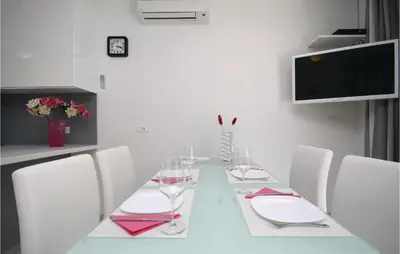 TV i/ili zabavni centar u objektu Apartment Grebastica Donja Grebastica