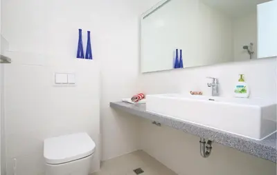 Kupaonica u objektu Apartment Grebastica Donja Grebastica Ii