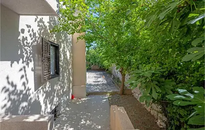 Vrt u objektu Holiday Home Tribunj-Sovlje Dubravice