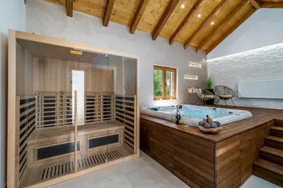 Tlocrt objekta Promina luxury villa with 72sqm Heated Pool, Jacuzzi, Infrared Sauna, Tennis court, Media room