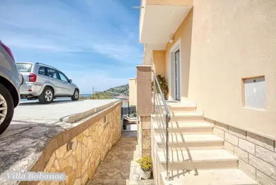 Tlocrt objekta Vacation house with heated swimming pool 70 meters from the beach-Bobanac