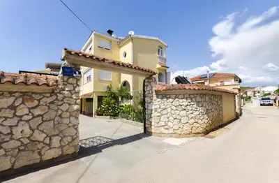 Zgrada u kojoj se nalazi apartman