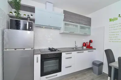 Kuhinja ili čajna kuhinja u objektu Memory Box Apartman - Šibenik