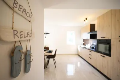 Kuhinja ili čajna kuhinja u objektu Holiday house Antulov