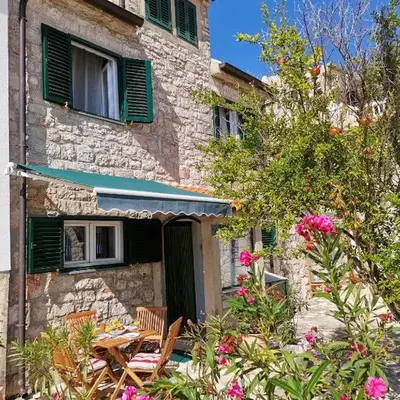 Stone House on the Waterfront in Jezera