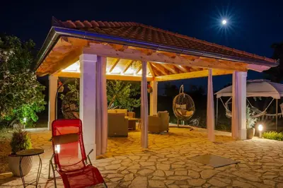 Vrt u objektu House vacation with pool,three rooms,near Šibenik