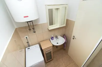 Kupaonica u objektu Apartment Pave by Zamalin beach