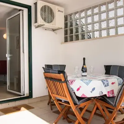 Apartment Pave by Zamalin beach