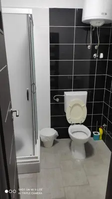 Kupaonica u objektu Apartmani Gavran