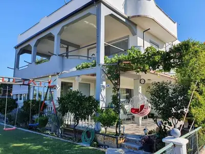 Vrt u objektu Apartman Grlić family suite Vodice Croatia