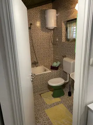 Kupaonica u objektu Apartmani Peko