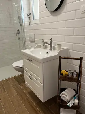 Kupaonica u objektu Pekasovi Seaview Apartament on a beautiful island Krapanj