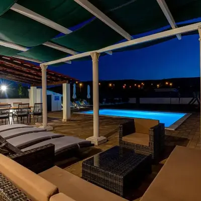 4 Bedroom Gorgeous Home In Dubrava