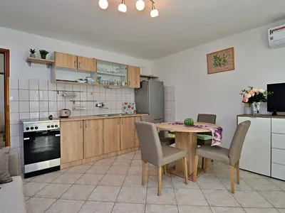 Kuhinja ili čajna kuhinja u objektu Apartment Kira by Interhome