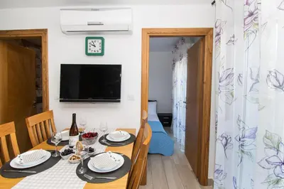 TV i/ili zabavni centar u objektu Apartment Lucija