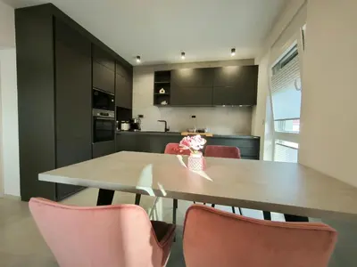 Kuhinja ili čajna kuhinja u objektu Luxury Apartments Marina View