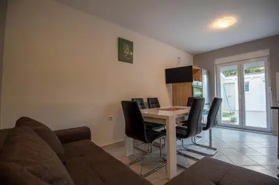 TV i/ili zabavni centar u objektu VILLA OLEA - ŠIBENIK