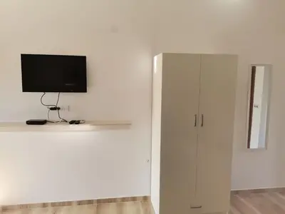 TV i/ili zabavni centar u objektu Apartments Soling Primošten