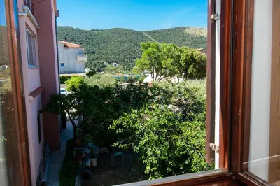 Pogled na planine ili pogled na planine iz apartmana