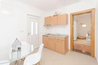 Kuhinja ili čajna kuhinja u objektu Apartments Dujo