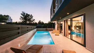 Bazen u objektu Villa Domina by Villas Holiday ili u blizini