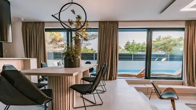 Bazen u objektu Villa Domina by Villas Holiday ili u blizini