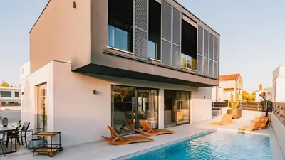 Bazen u objektu Villa Domina by Villas Holiday ili u blizini